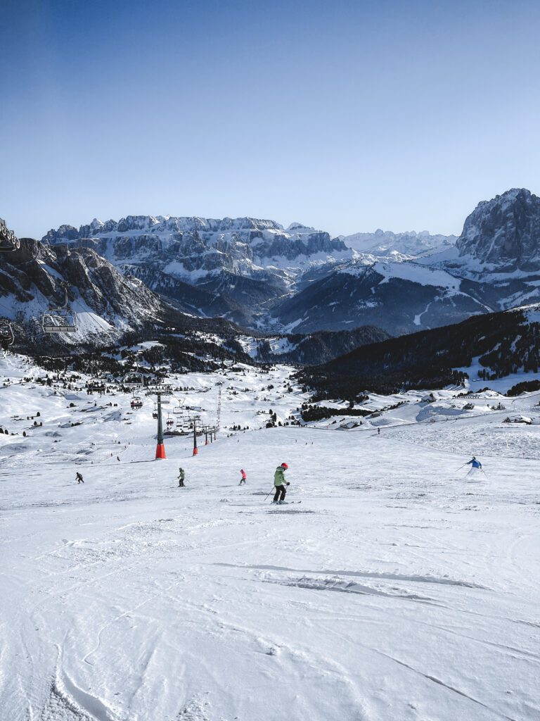 Skifahren in Südtirol  Abfahrt von der Seceda Südtirol